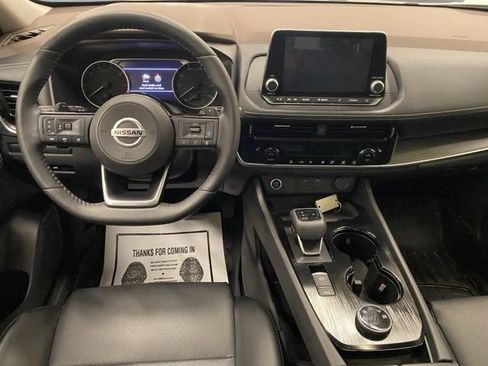 Used 2021 Nissan Rogue SV w/ Premium Package AWD/4WD image 2