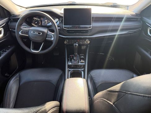 Used 2022 Jeep Compass Trailhawk image 10