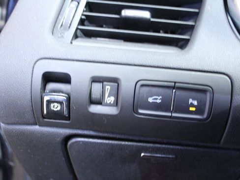 Used 2019 Chevrolet Impala Premier image 12