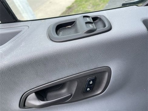 Used 2018 Ford Transit 350 XLT image 9