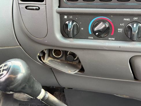 Used 2000 Ford F150 2WD Regular Cab image 6