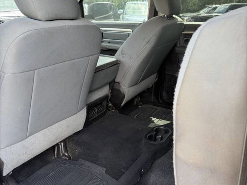 Used 2019 RAM 1500 Classic SLT image 10