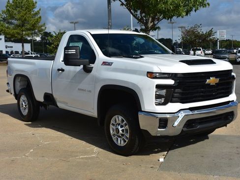 New 2026 Chevrolet Silverado 2500 W/T w/ Z71 Off-Road Package image 3