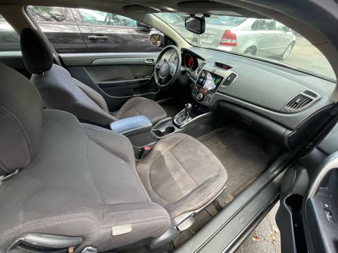 Used 2013 Kia Forte Koup EX w/ Tech Pkg image 26