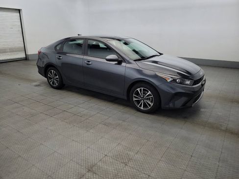 Used 2024 Kia Forte LXS FWD image 11