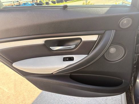 Used 2017 BMW M3 RWD image 27