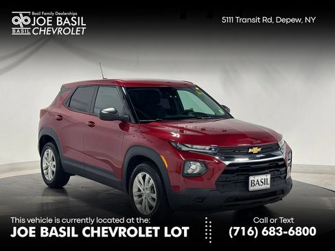 Used 2021 Chevrolet TrailBlazer LS FWD image 1