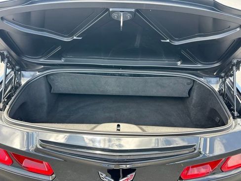 Used 2019 Chevrolet Corvette Stingray Convertible w/ 2LT Preferred Equipment Group RWD image 14