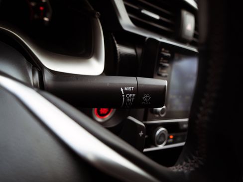 Used 2020 Honda Civic Sport image 24