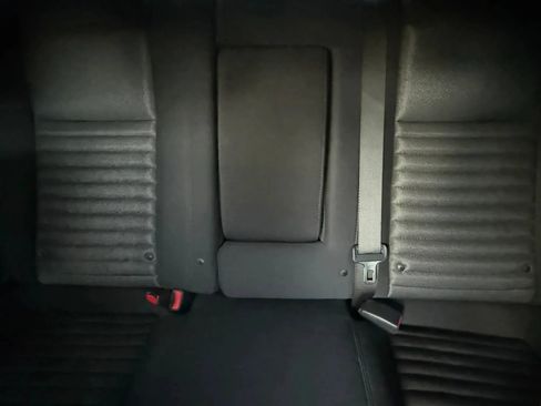 Used 2011 Dodge Challenger R/T w/ Electronics Convenience Group RWD image 29