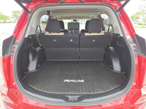 Used 2017 Toyota RAV4 XLE w/ All Weather Liner Package AWD/4WD image 22