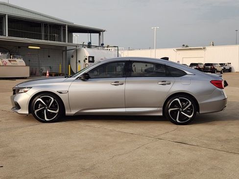 Used 2022 Honda Accord Sport image 4