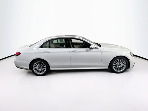 Used 2021 Mercedes-Benz E 350 4MATIC image 4