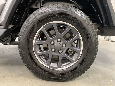 Used 2020 Jeep Gladiator Overland image 22