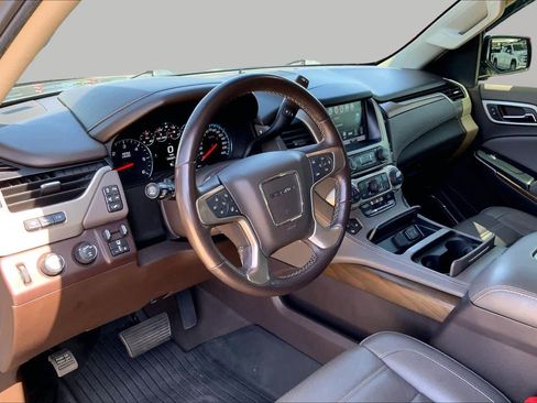 Used 2019 GMC Yukon Denali w/ Denali Ultimate Package AWD/4WD image 16