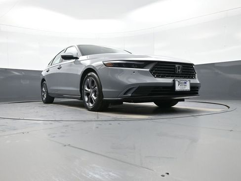 Used 2025 Honda Accord EX-L image 26