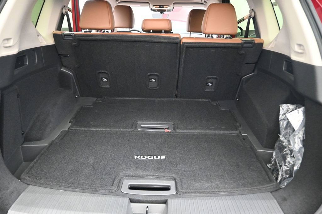 Used 2024 Nissan Rogue Platinum w/ Platinum Premium Package FWD image 15
