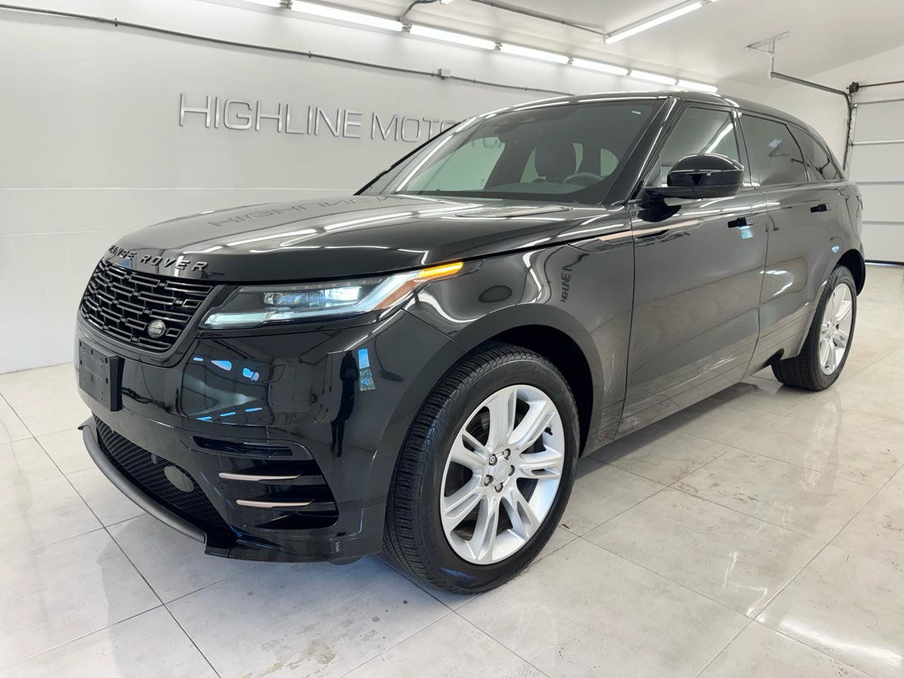 Used 2024 Land Rover Range Rover Velar Dynamic SE AWD/4WD image 1