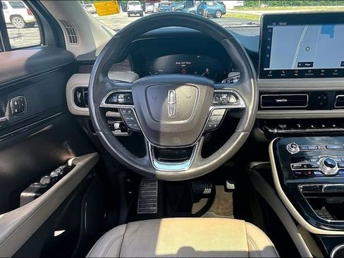 Used 2023 Lincoln Nautilus Reserve w/ Cargo Utility Package FWD image 8