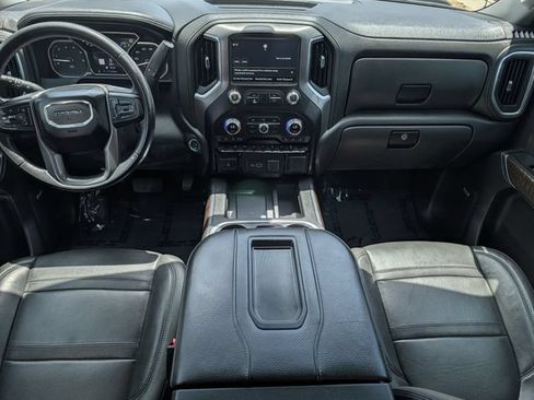 Used 2022 GMC Sierra 1500 Denali w/ Driver Alert Package II AWD/4WD image 11
