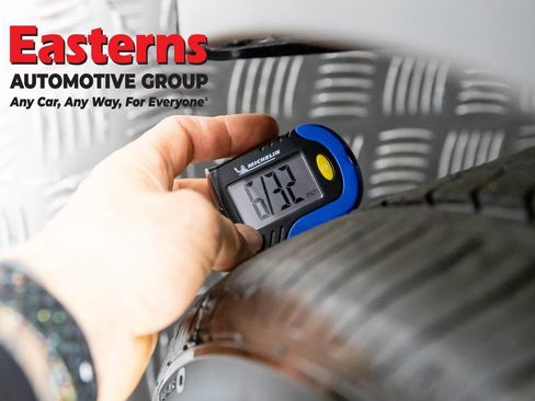 Used 2021 Tesla Model Y Long Range image 21