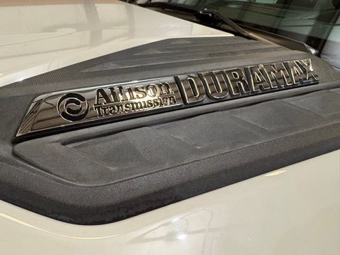 Used 2020 Chevrolet Silverado 2500 LTZ w/ LTZ Premium Package image 11