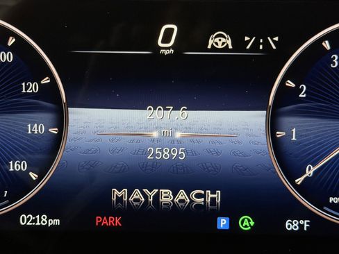 Used 2024 Mercedes-Benz Maybach GLS 600 4MATIC image 28
