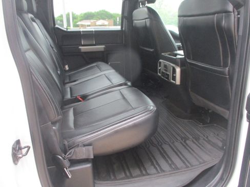 Used 2018 Ford F150 Lariat w/ Equipment Group 502A Luxury image 15