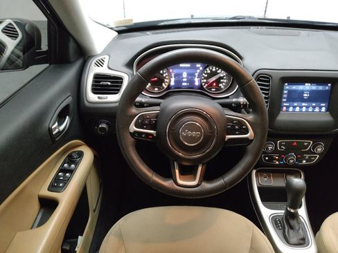 Used 2019 Jeep Compass Sport w/ Tech Group FWD image 22