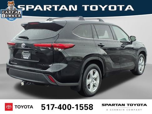 Used 2023 Toyota Highlander L FWD image 6