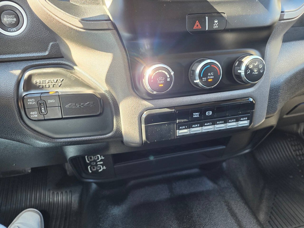 Used 2019 RAM 3500 Tradesman w/ Chrome Appearance Group AWD/4WD image 29