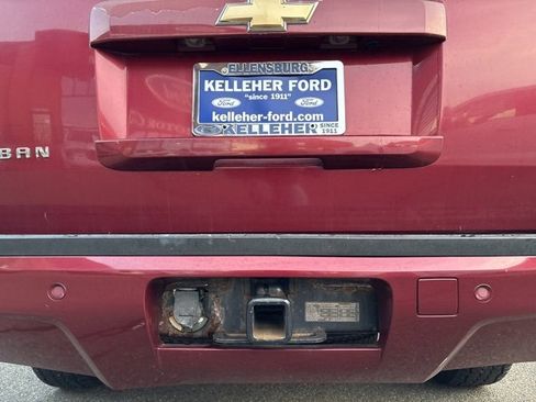 Used 2008 Chevrolet Suburban LT w/ LT Preferred Equipment Group image 5