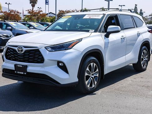 Certified 2025 Toyota Highlander XLE FWD image 21