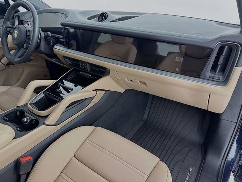 Certified 2026 Porsche Cayenne S image 33