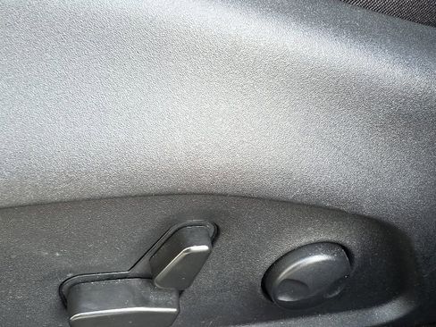 Used 2022 Jeep Compass Latitude AWD/4WD image 11