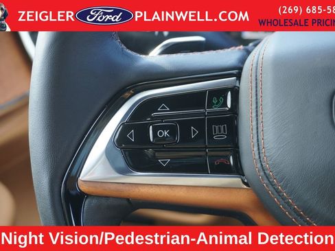 Used 2025 Jeep Grand Cherokee L Summit image 30