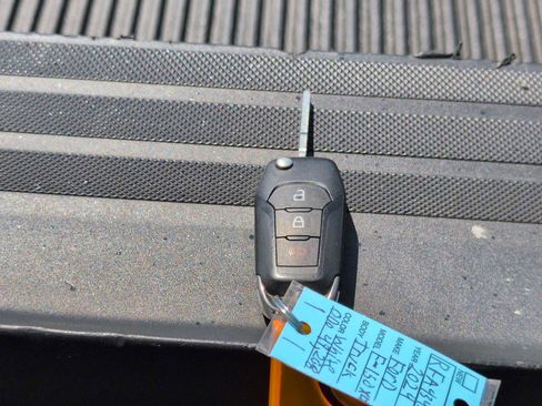 Used 2024 Ford F150 XLT w/ Mobile Office Package image 33