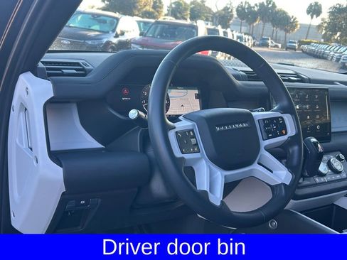 Used 2025 Land Rover Defender 110 S image 32