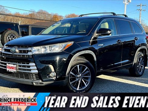 Used 2017 Toyota Highlander XLE image 3