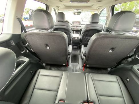 Used 2021 Kia Telluride S FWD image 18