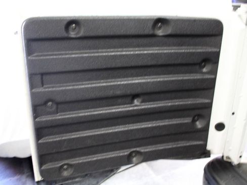 Used 2017 Chevrolet Express 2500 RWD image 25