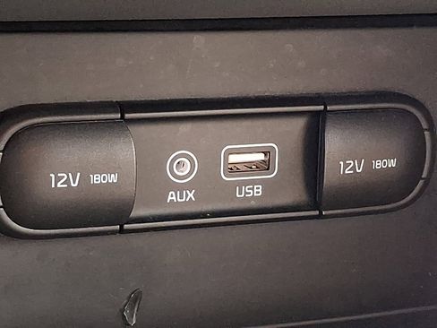 Used 2018 Kia Niro LX image 24