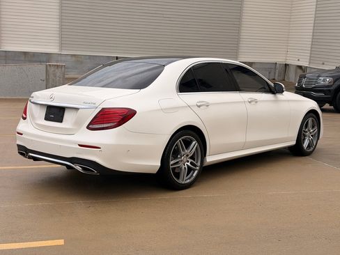 Used 2017 Mercedes-Benz E 300 4MATIC image 3