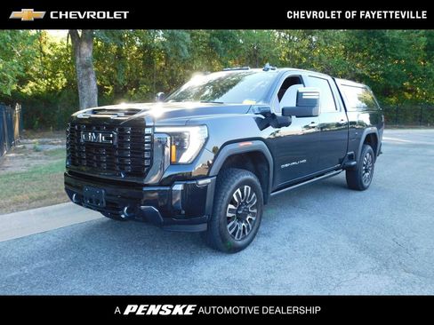 Used 2024 GMC Sierra 2500 Denali Ultimate AWD/4WD image 1