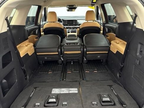 Used 2023 Kia Carnival LX FWD image 64