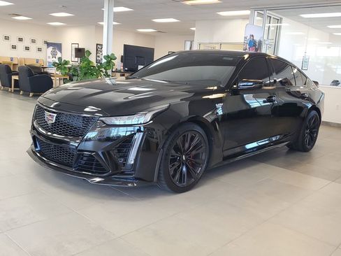 Used 2024 Cadillac CT5 V Blackwing w/ Carbon Fiber Package 2 RWD image 27