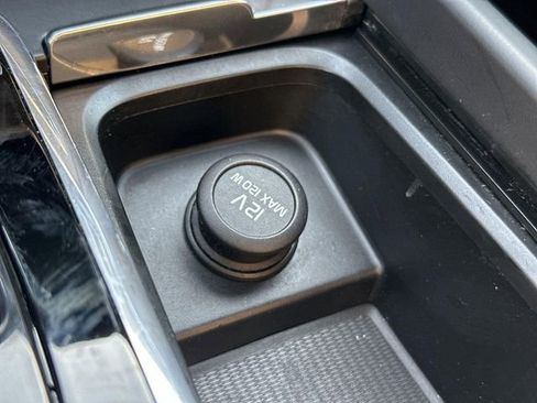 Used 2020 Volvo XC60 T8 Momentum w/ Protection Package Premier image 41