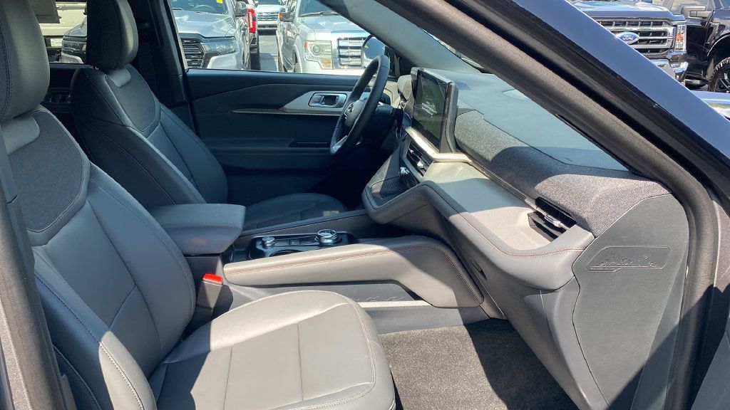 New 2027 Ford Explorer Active w/ Active Comfort Package RWD image 12