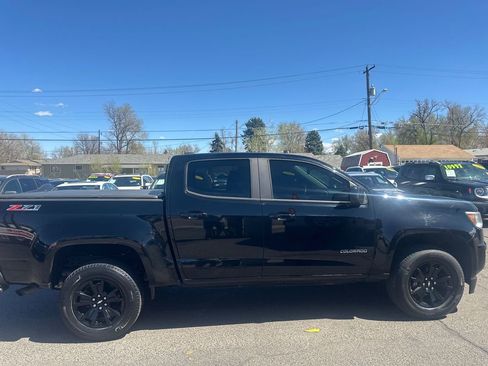 Used 2017 Chevrolet Colorado Z71 AWD/4WD image 6