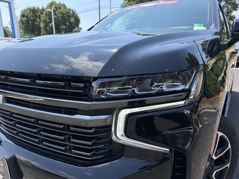 Used 2022 Chevrolet Suburban RST w/ Luxury Package AWD/4WD image 6